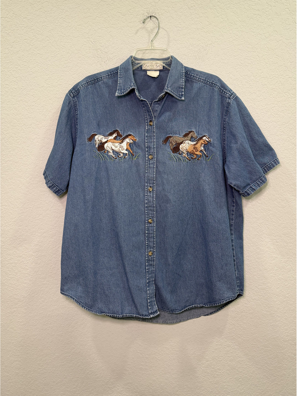 Vintage Mandal Bay Women's Embroidered Horses Denim Short Sleeve Shirt - L/XL